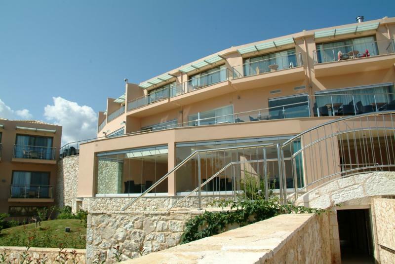 Ionian Emerald 5* קרבומילוס
